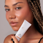 Summer Holiday Makeup Tips: Expert Tricks for Flawless Glow